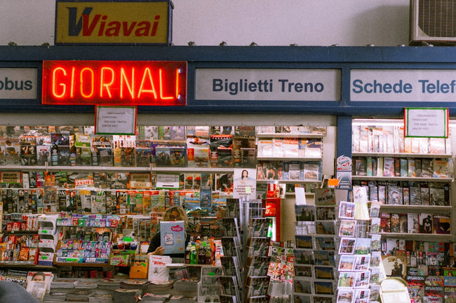Articoli giornalistici personalizzati: i vantaggi delle campagne editoriali italiane