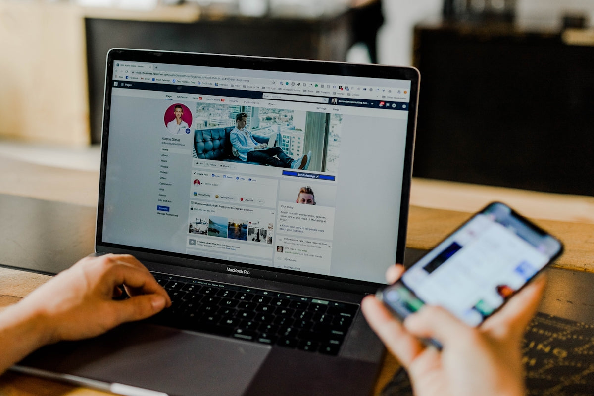 Confronto servizi Facebook: scegliere il migliore per il tuo business