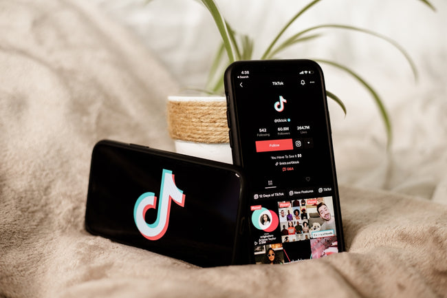 TikTok Marketing: come i likes e cuori influenzano la tua visibilità