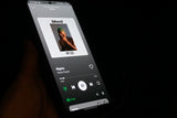 Aumentar los oyentes mensuales de Spotify con listas de reproducción estratégicas